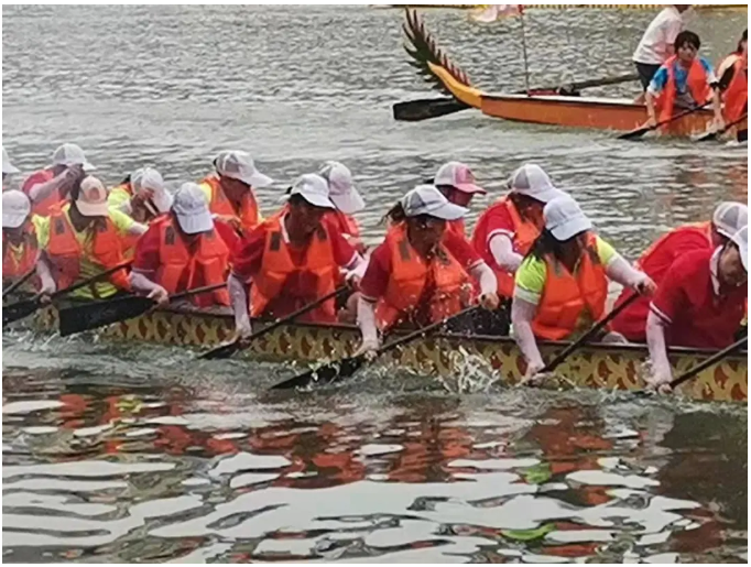 霸氣！廣西桂林華喆仿石漆女子龍舟隊勇創(chuàng)佳績！